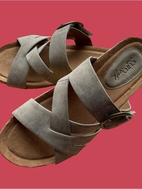 EuroSoft Gwenda Crisscross Slide Sandals